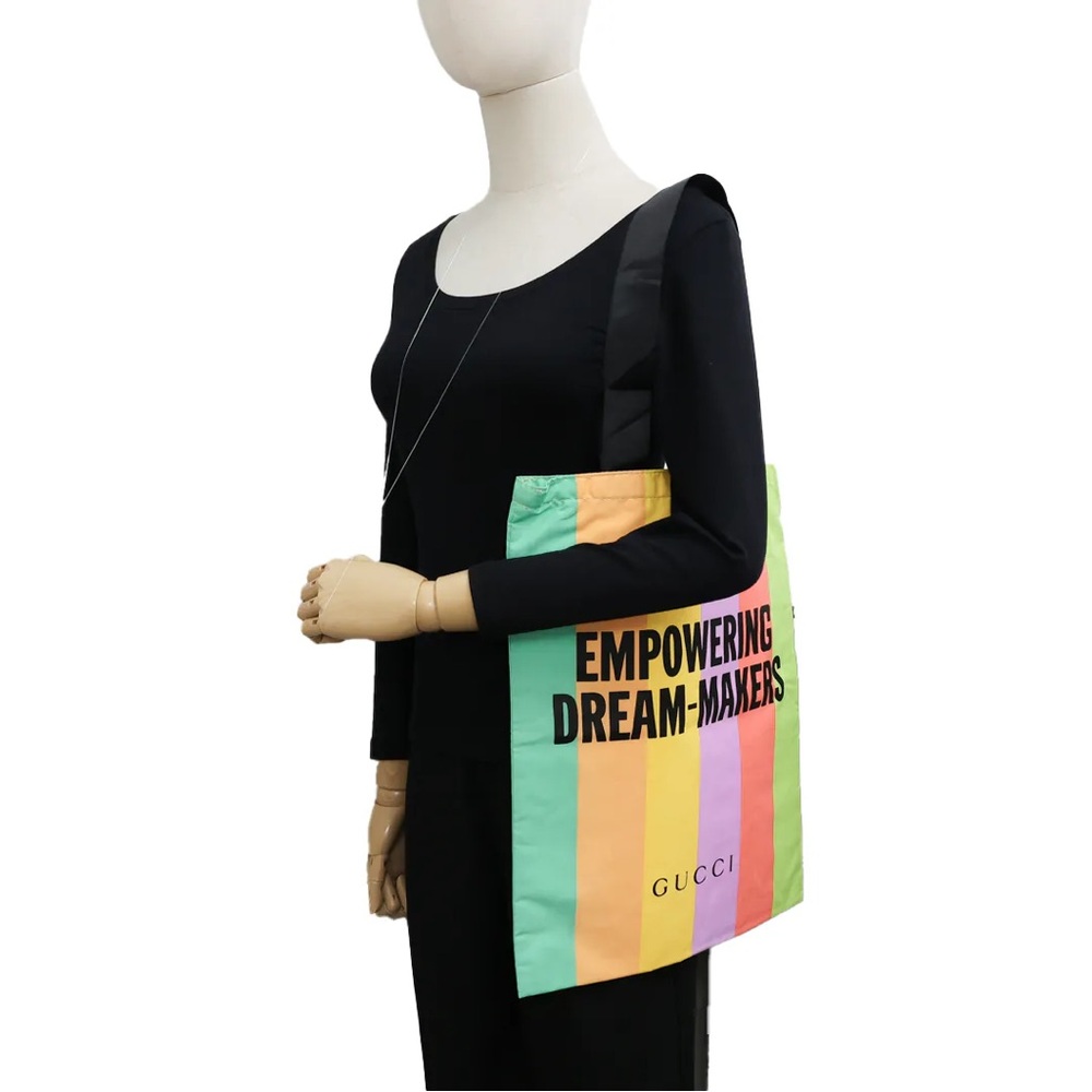 NEW GUCCI Empowering Dream-Makers Collection - Picture 2 of 15